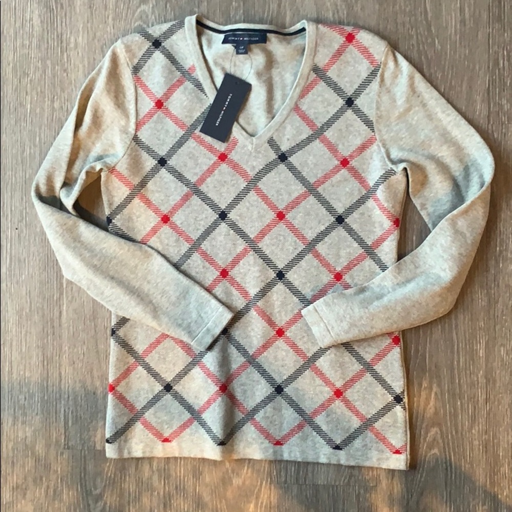 NWT Tommy Hilfiger gray v-neck sweater